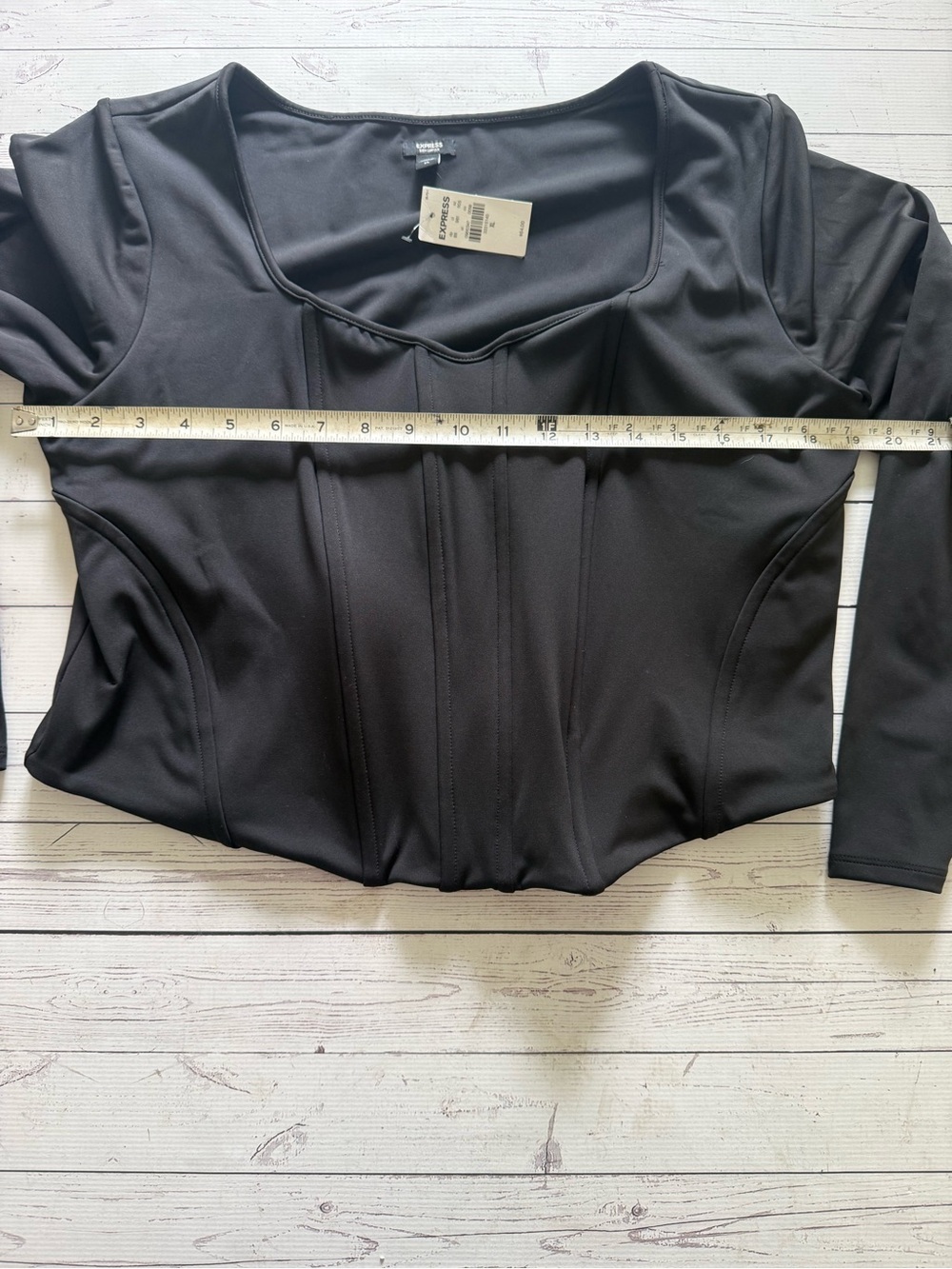 Express Crop Top - Picture 7 of 8